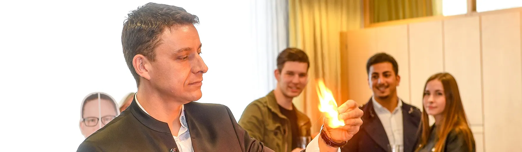 Tischzauberer NRW – Close-up Zauberei für Hochzeiten & Events